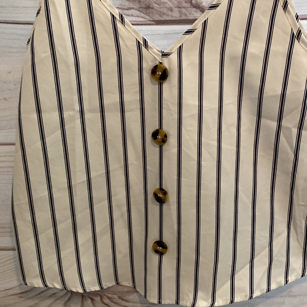 Stripped v neck tank - Picture 2 of 4